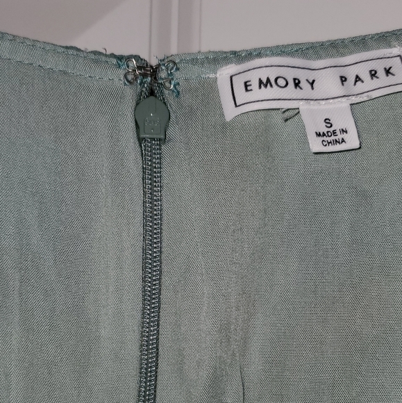 Romper - Picture 3 of 8